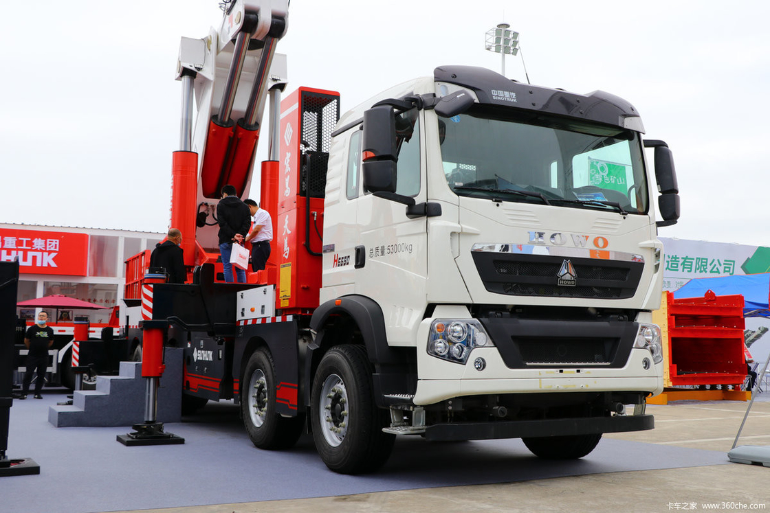 100 Ton Truck Mounted Crane Howo 10*4 Chassis 440hp Knuckle Arm Crane 135 Ton Lifting