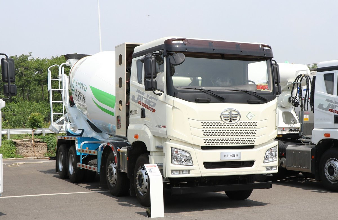 10m3 Beton Mixer Truck Jiefang 8×4 Mixer Mesin CNG 410hp Enam silinder Flat Cabin