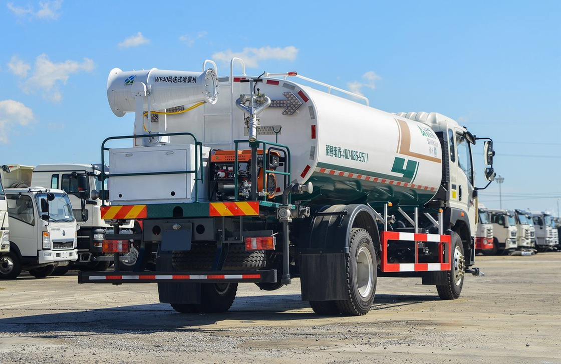 Tangki air truk 4x2 Sinotruck Howo Weichai 220hp Ban belakang ganda Kabin baris tunggal