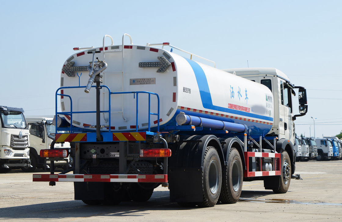 Tanker Air Truck Howo 6*4 Sinotruck 10 Roda LNG 260hp Mesin 14 Kubik Tanker LHD/RHD