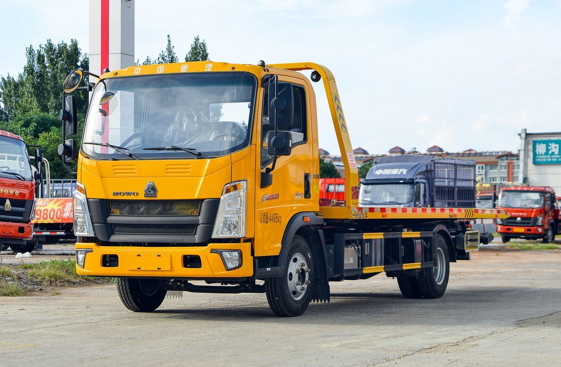 Flat Bed Car Trailer Trucks Howo 4*2 Truk Tarik Kecil Kabin Tunggal Pemuatan 2 Ton LHD/RHD