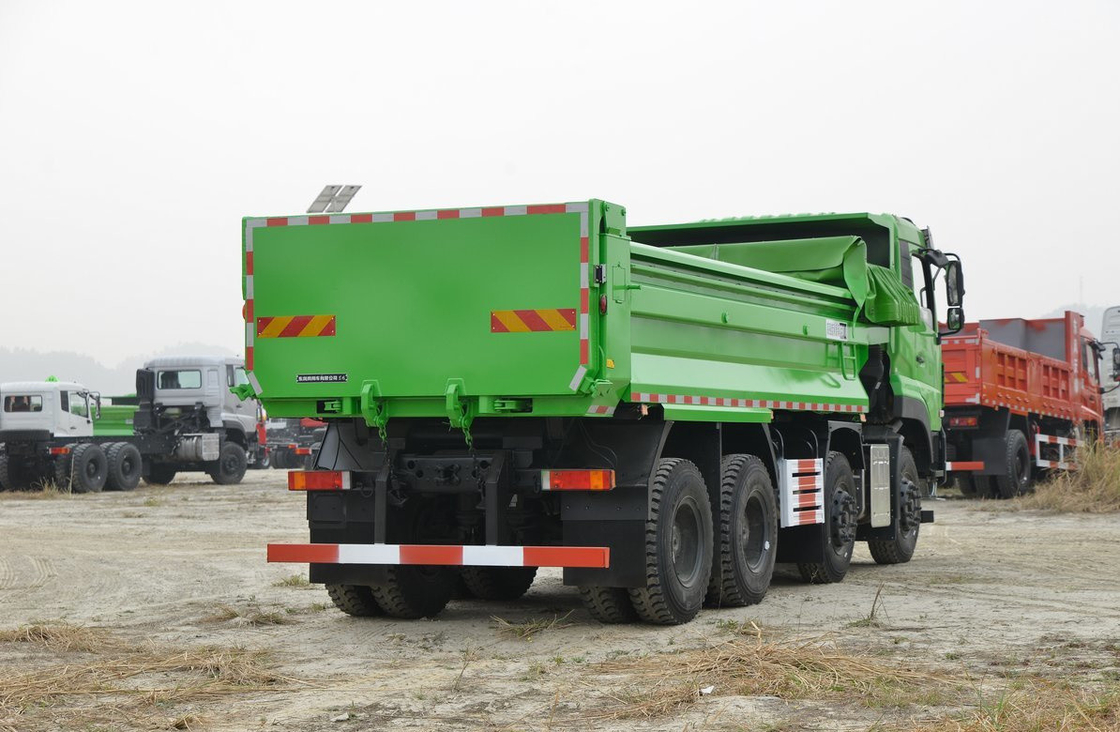 Dikgunakan Donfeng Tipper Truck Tianlong Kabin 8 * 4 Heavy Duty 350hp Dump Truck 5,6 meter Kotak