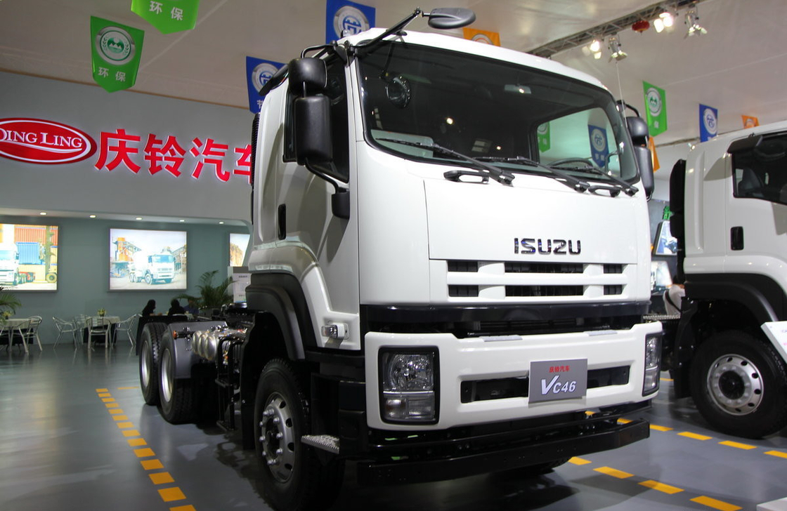Truk Traktor Kabin atap datar ISUZU Trailer kepala kuda 6 * 4 Drive Mode 350hp Euro 4 Emisi