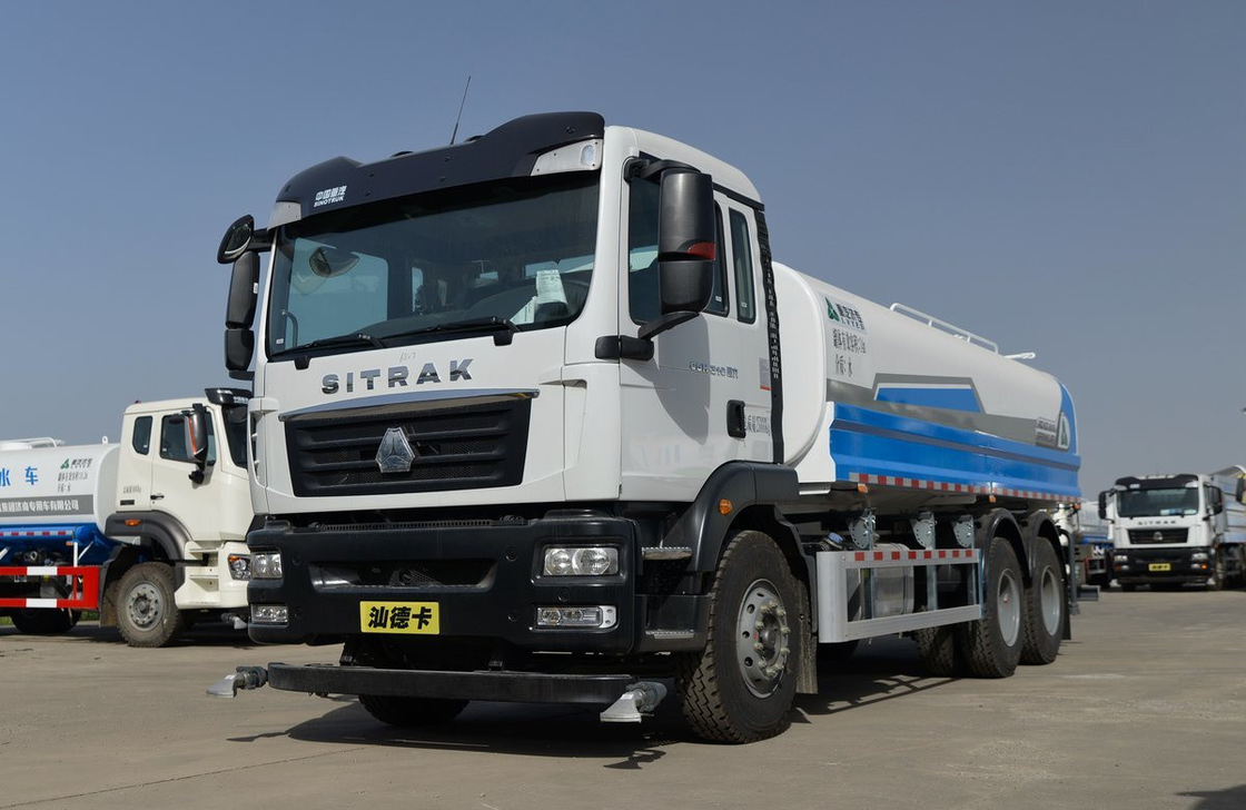 Sprinkler Tanker Air Truk 6*4 Sinotruck Sitrak 14m3 Kapasitas Tanker 9,5 Meter Panjang 10 Roda