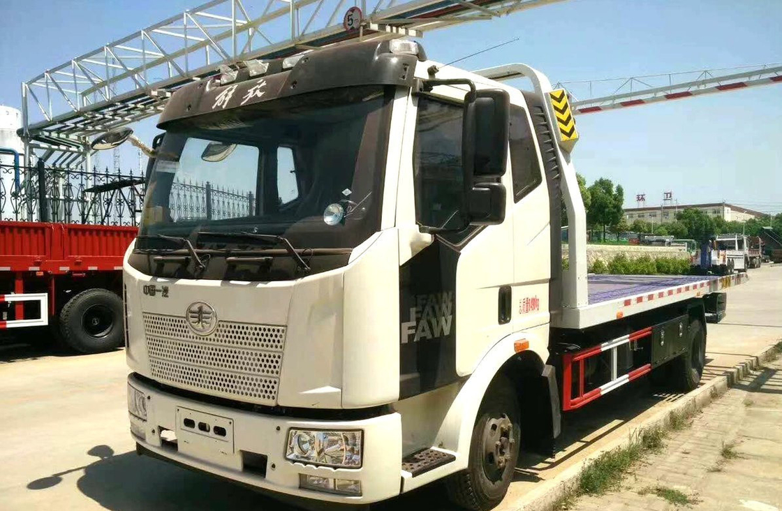 Wrecker Truk Tarik Tempat Tidur FAW J6L Model Single Axle 6 Roda 160hp Loading 3,5 Ton LHD