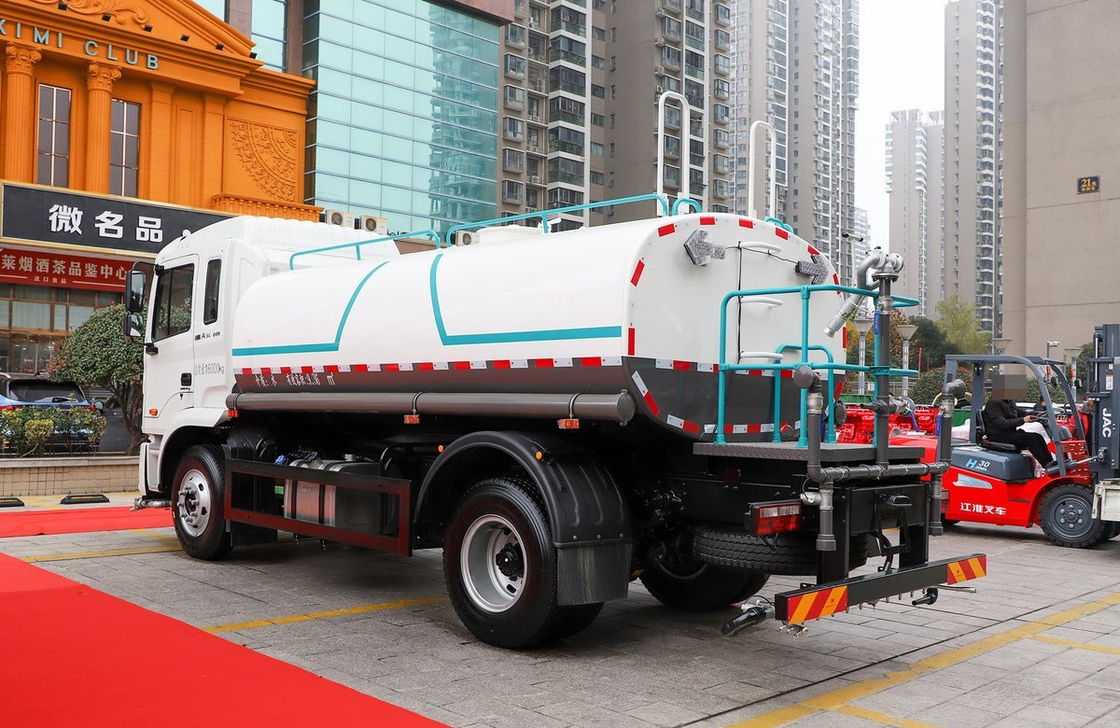 Sprinkler Water Tanker Truck JAC 4×2 Single Axle 200hp Mesin Diesel 10 Kubik Tanker