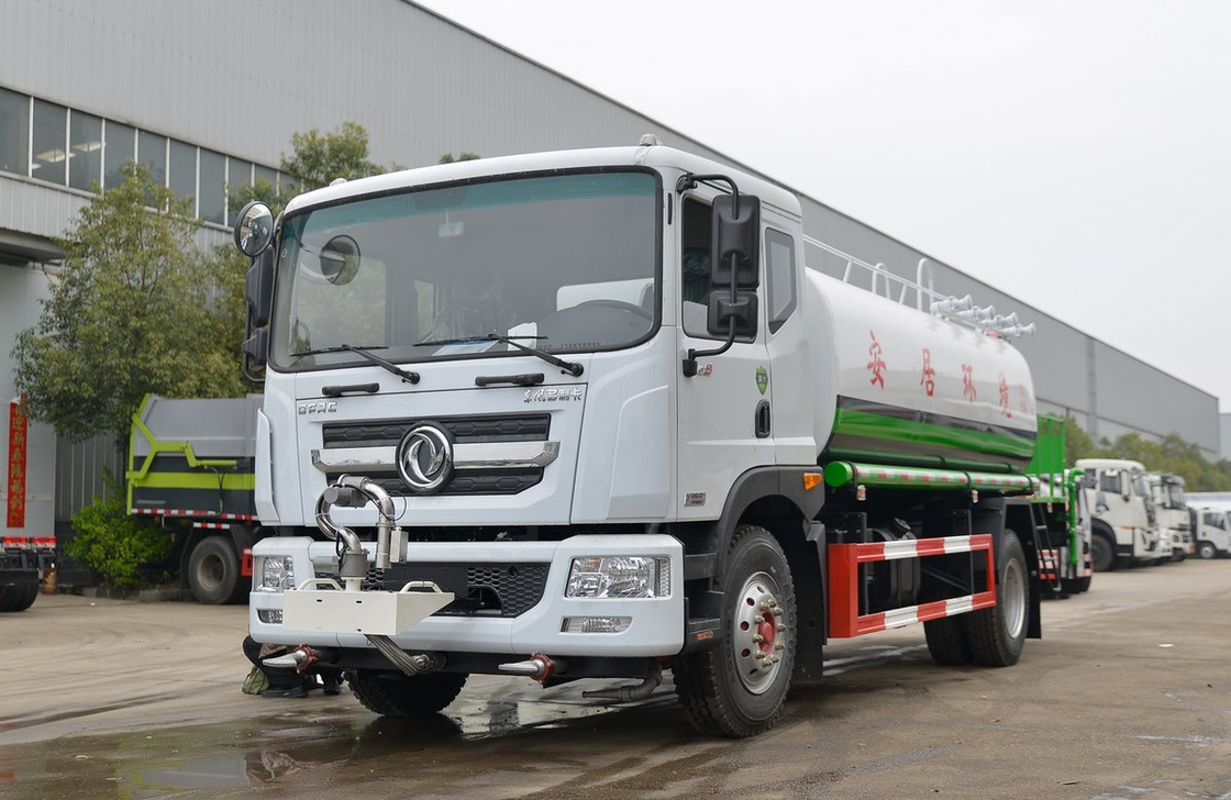 Truk penyemprotan jalanan Dongfeng 4×2 Tangki air dengan meriam atomizer 230hp Mesin Cummins