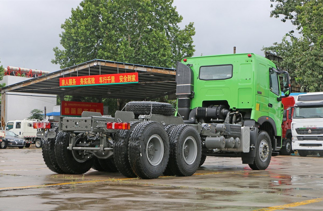 6*4 Supplier Truk Pengeboran Sinotruck Howo T7H Warna Hijau 6 Silinder 400hp Mesin Kuat