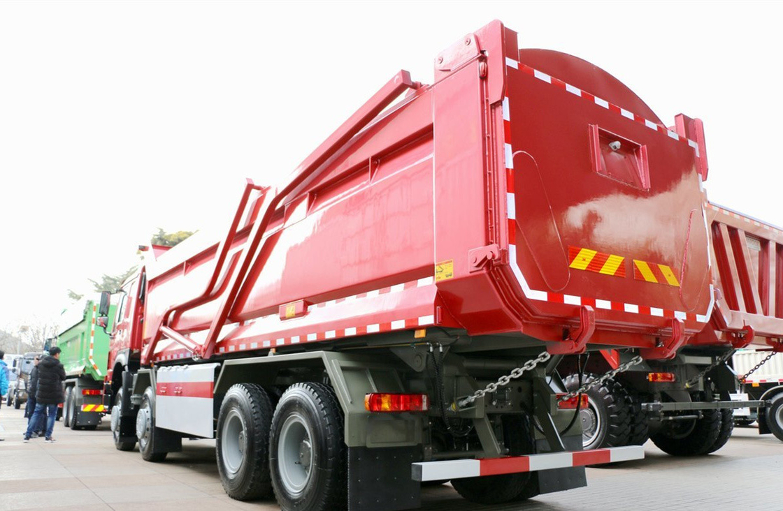 Truk Pengeboran Tipper bekas 8×4 Drive Mode 12 Ban Transportasi Komposit HW76 Kabin Atap Datar