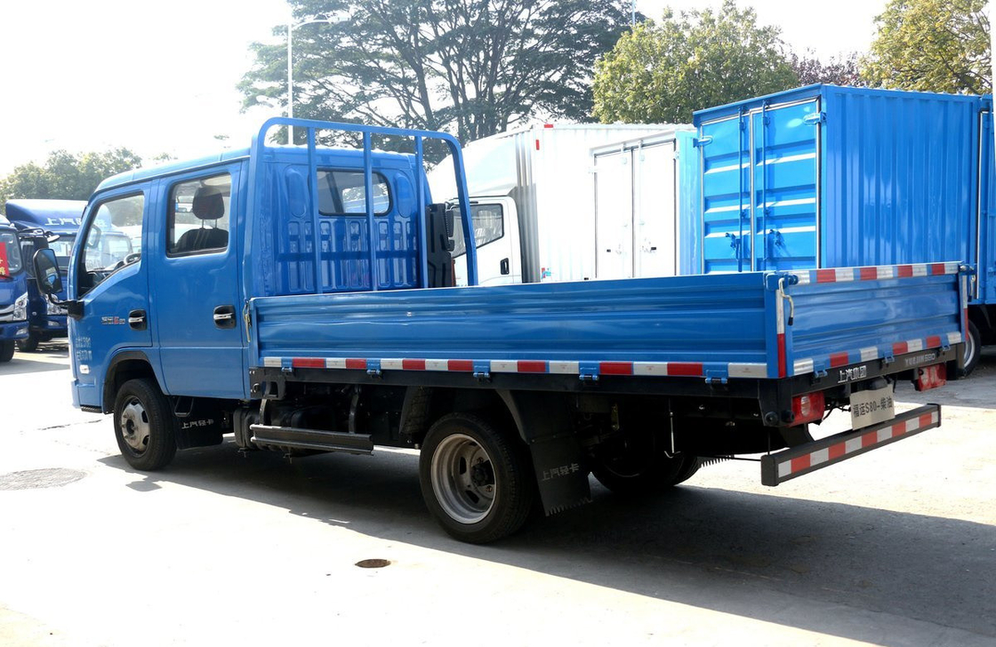 Truk Kargo Di Ghana Truk SAIC Ringan 2 Baris Kursi Flat Bed Box 2300cc Penggerak