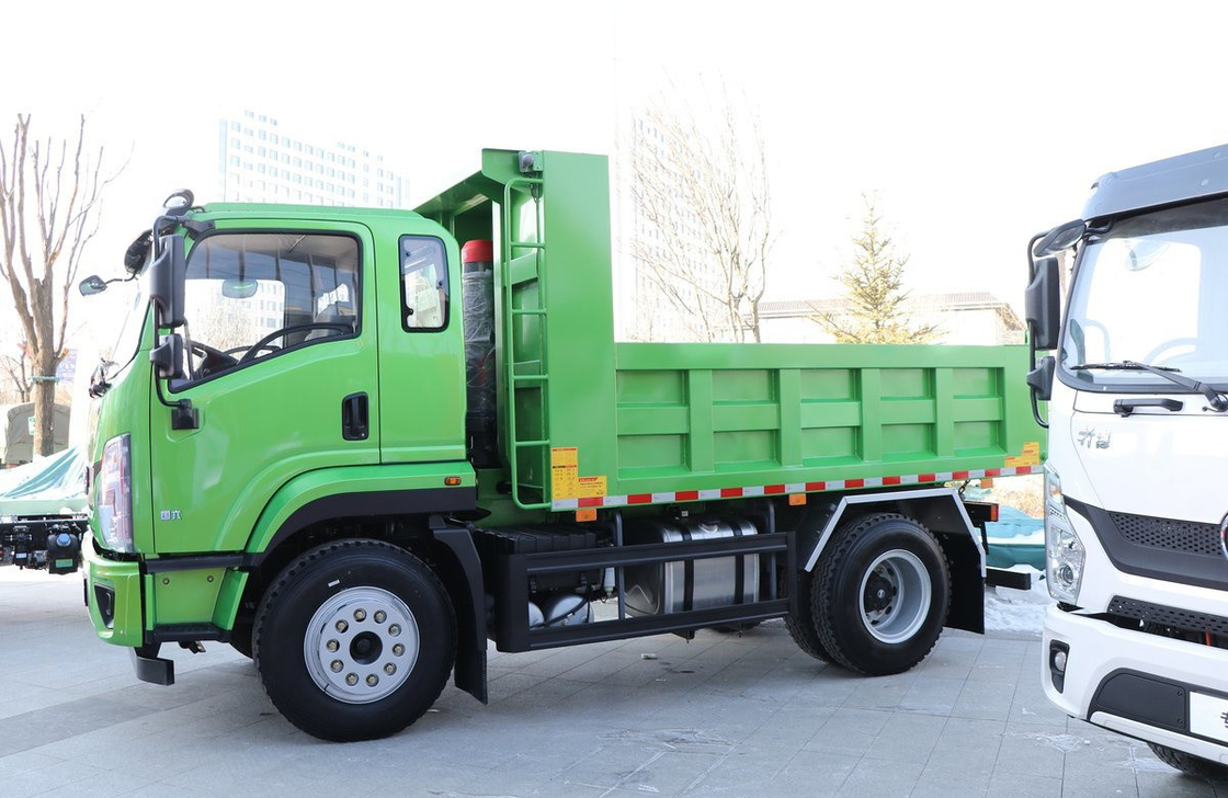 8 Ton Truk Pengeboran Kecil Untuk Dijual Shacman Tipper 3,75 Meter Box Single Axle 200L Tanker Minyak