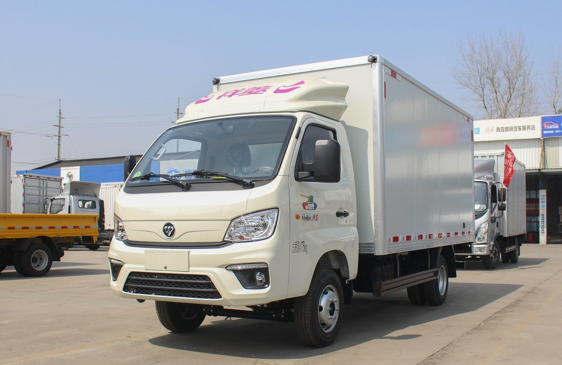 Mini Box Truck 3,7 Meter Van Box Dengan 2 Pintu Kabin Tunggal Dengan A/C Mesin Bensin 6 Ban