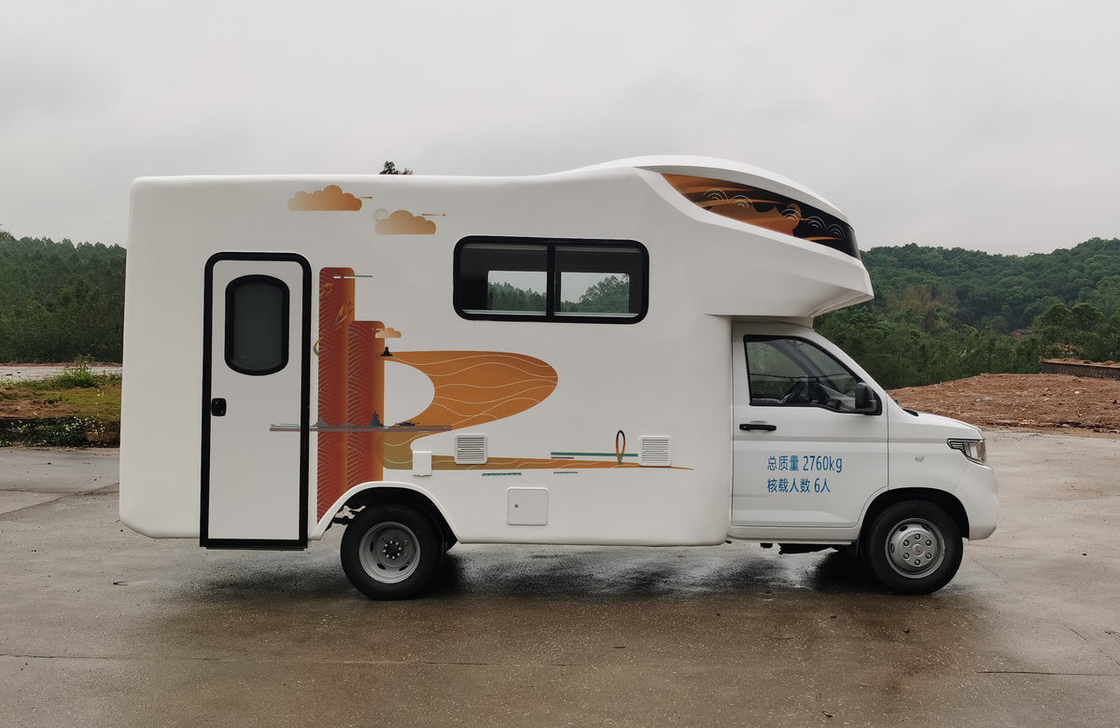 Kotak Truk Kontainer Wuling Mobil Rumah Mobil 5,8 Meter Dengan Toilet Tempat Tidur Nyaman Dan Sofa