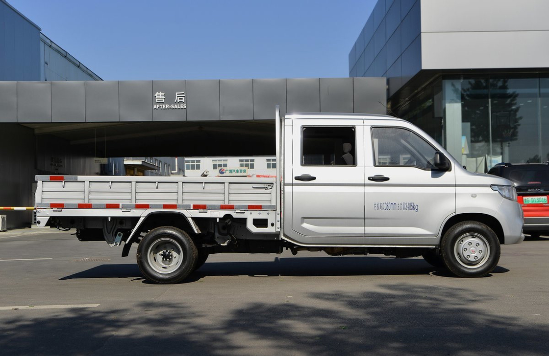 Box Truck Cargo Wuling Light Truck Double Cabin 3350mm Wheelbase 4*2 Drive Mode 6 ban