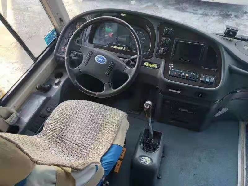 Dealer Bus Bekas Bus Angkutan Penumpang Bekas Dengan AC Diesel Euro 2 Euro 3 Bus