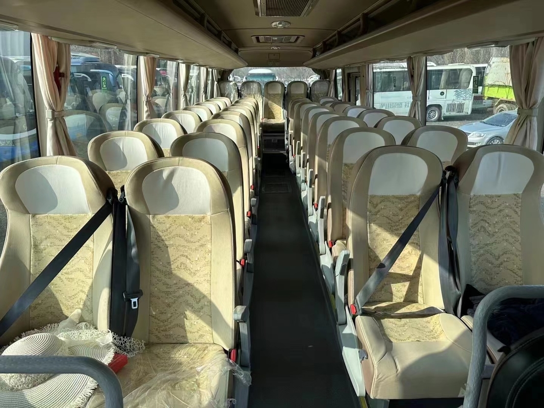 Dipakai Penumpang Dan Perjalanan 2015 Tahun 39 Kursi YUTONG Bus ZK6876 Leaf Spring Penggunaan Di Jalan Buruk