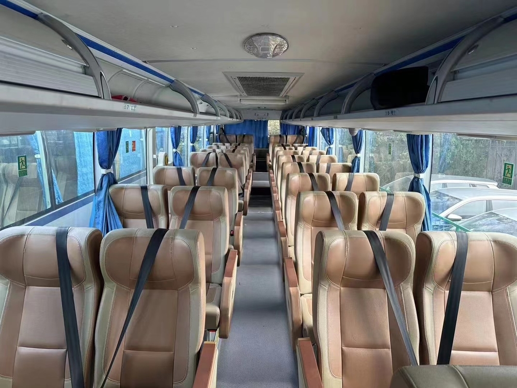68 kursi 2013 Tahun Diesel BusZK6122H Dengan A / C Dilengkapi Standar Emisi Euro III