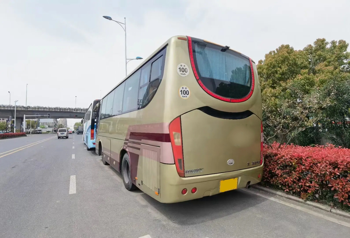 BJ6800 Futian Brand Air-Conditioned Left-Hand Drive Diesel Bus Dengan Ruang Besar Untuk Bagasi