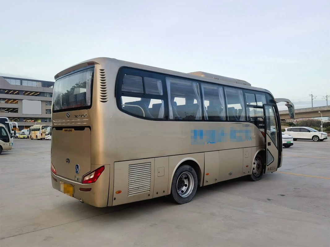 XMQ6759 Euro 4 Standar 7.5m Pengemudi Kiri Mesin Diesel KingLong Bus Penumpang Bekas