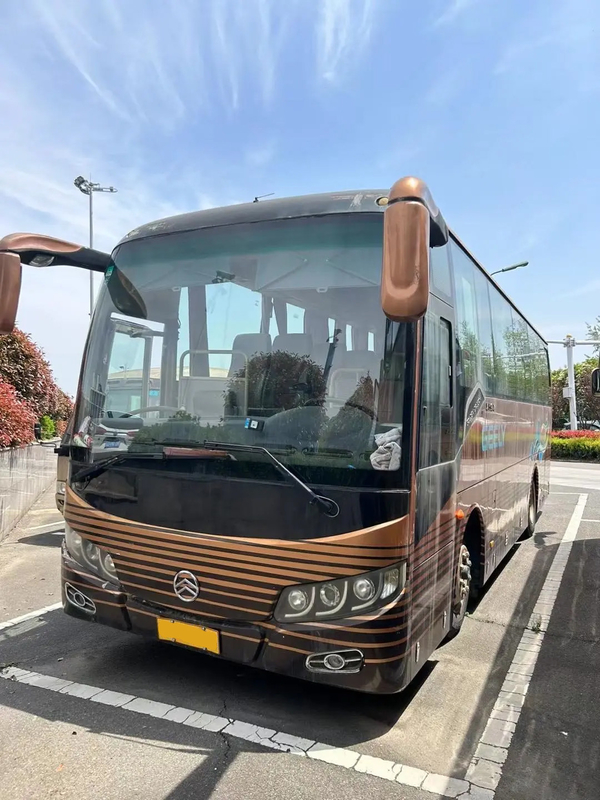 Bus mewah bekas 39 kursi Warna Emas Euro 4 Mesin Yuchai Golden Dragon Bus XML6907