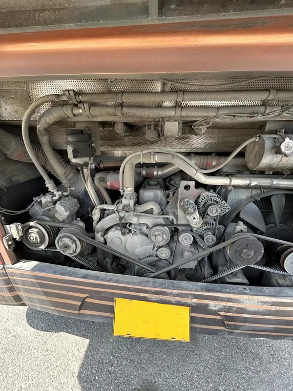 Bus mewah bekas 39 kursi Warna Emas Euro 4 Mesin Yuchai Golden Dragon Bus XML6907
