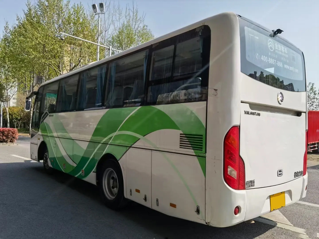 XML6857 33 kursi mesin diesel satu pintu putih dan bus bekas ber-AC