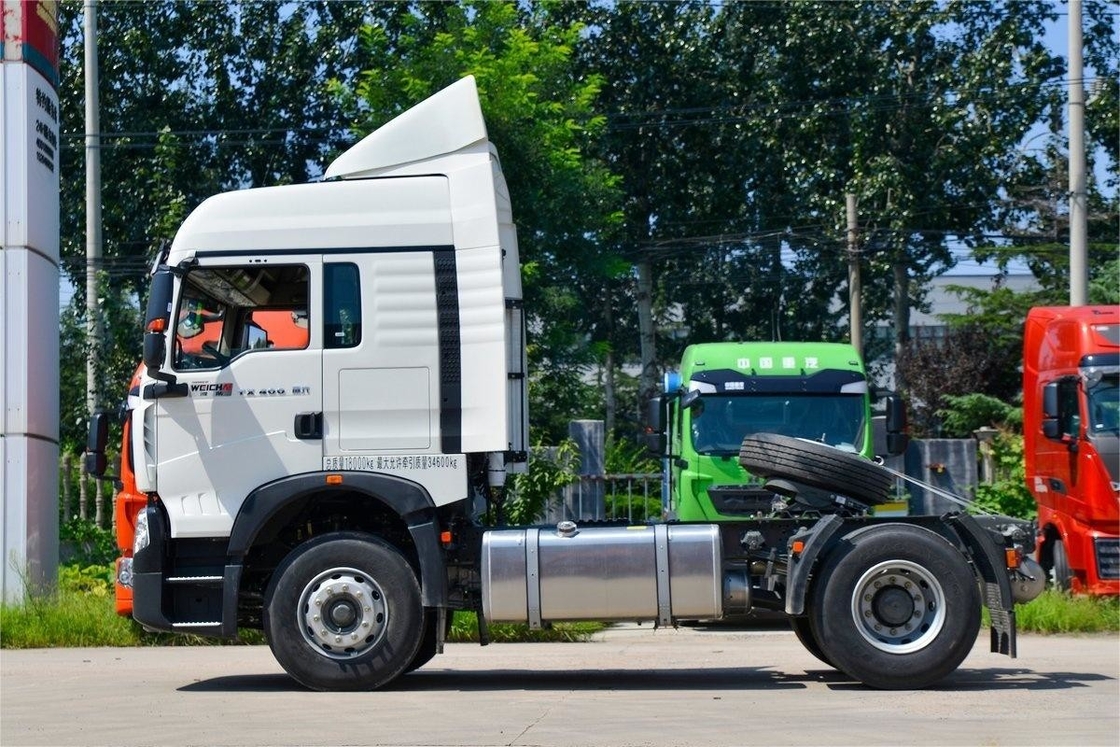 HOWO Traktor Truk Standar Emisi Nasional VI Single Axle 350HP Diesel Dengan Deflector