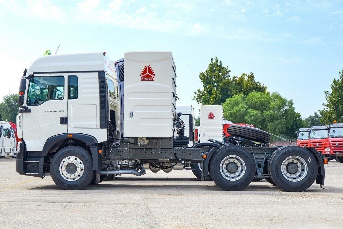 HOWO Truk berat 460HP 6X4 CNG Barang Berbahaya Traktor Nasional VI Delapan roda belakang