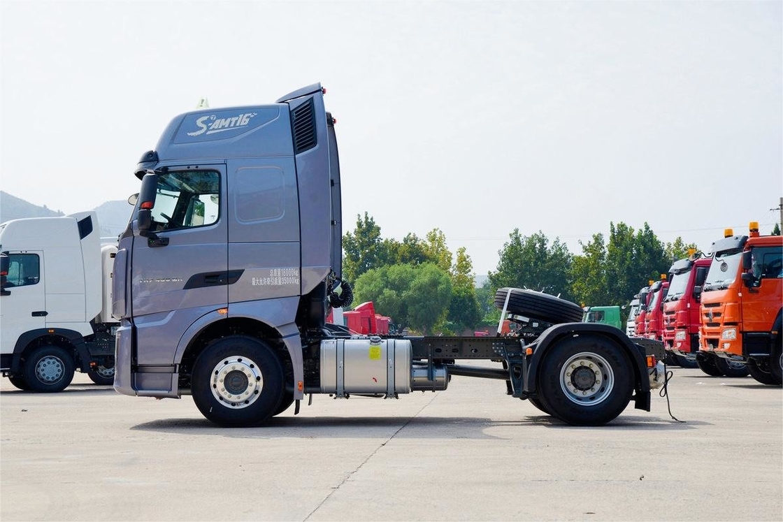 HOWO TH7 Truk 430HP 4X2 AMT Otomatis Barang Berbahaya Traktor Fairing Side Flow Panel