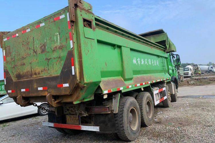 Sino Truck Dump 8×4 Howo TX7 Tipper 2020 Tahun Weichai 400hp Mesin kuat 50 Ton Pengecoran
