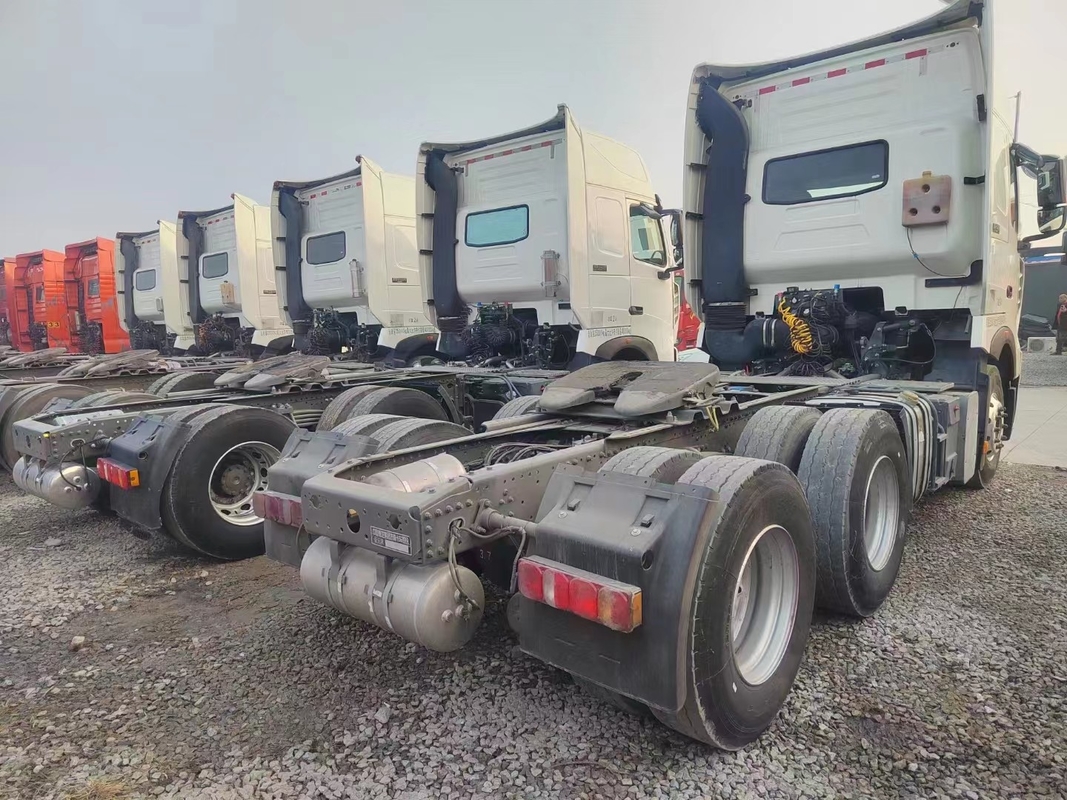 Digunakan Sino Truck Howo 10 Roda T7H Traktor Kepala Pria Mesin 480hp Kabin atap tinggi Dengan A / C