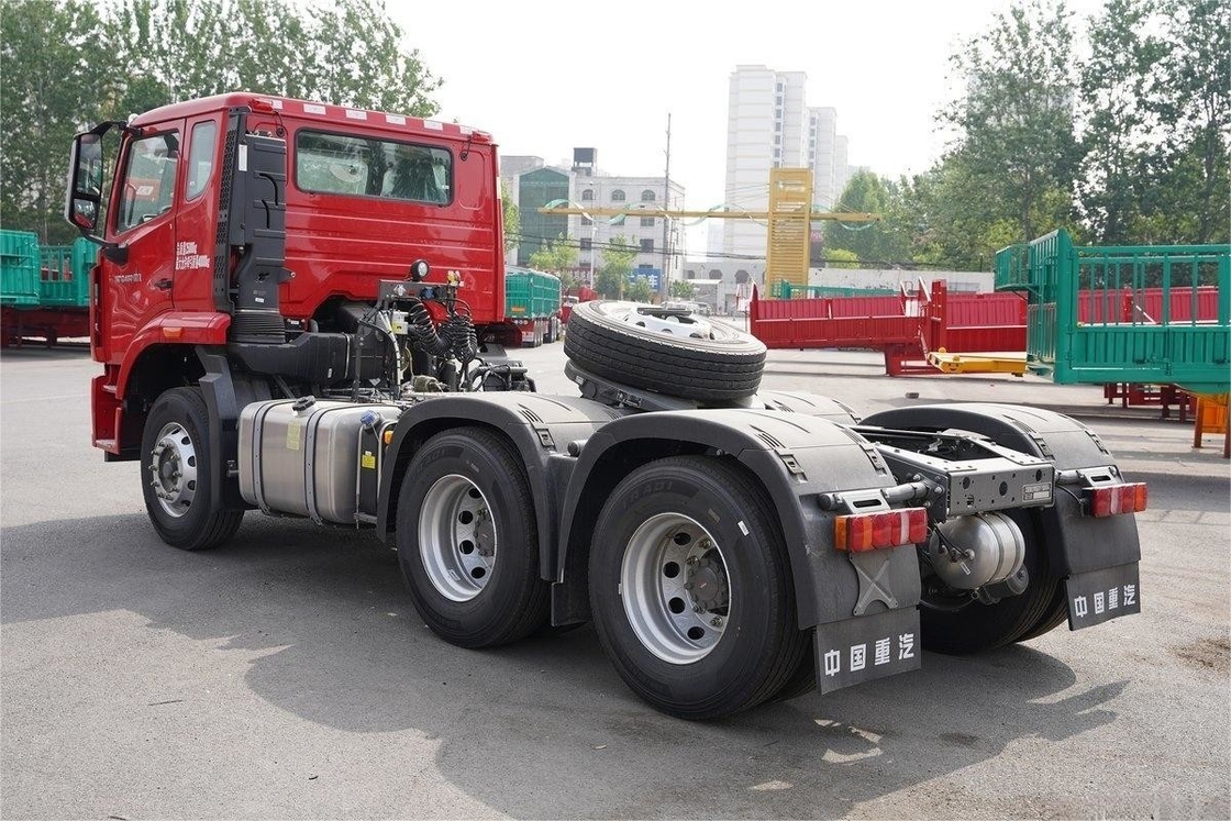 Sinotruk Howo N7G Truk Berat Satu Baris Setengah Kursi 460HP 6X4 Diesel 12-Speed Traktor