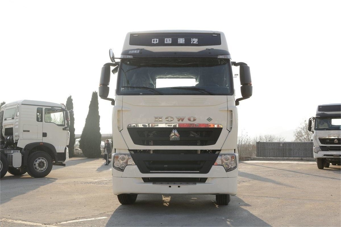 HOWO Truk Berat Deflector Side Wind Vane 440HP 6X4 LNG Traktor Nasional VI (13T Axle Belakang)