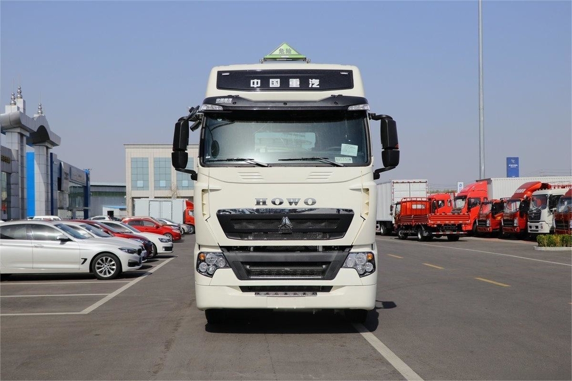 T7H Truk Berat Dengan AC Deflektor Buffer Hidraulik 6X4 Traktor Barang Berbahaya