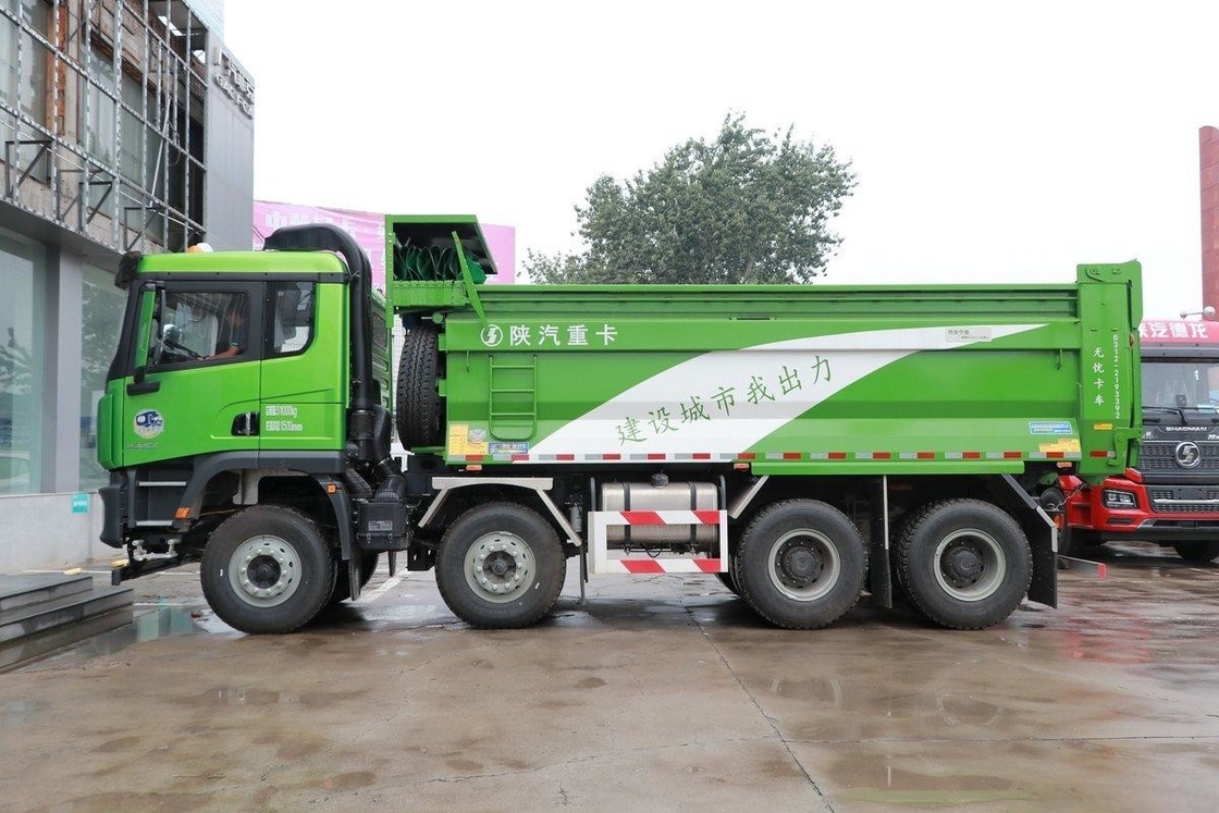 EURO 6 Emisi 430 Kekuatan kuda 8x4 5,3 Meter 15,5 Ton Weichai Heavy Dump Truck