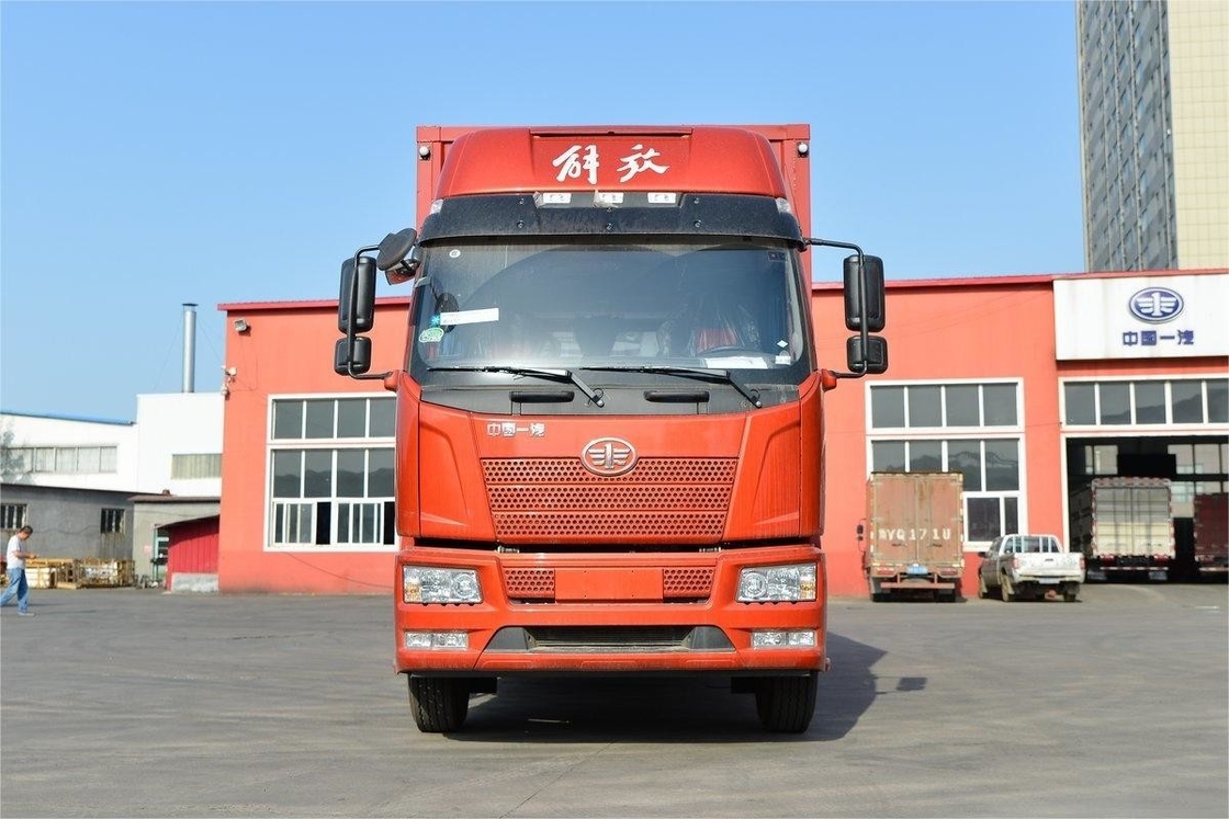 FAW J6L Single Axle Jiefang Medium Truck 240HP 4X2 8-Speed 6.8m Van Truck Pintu Sisi