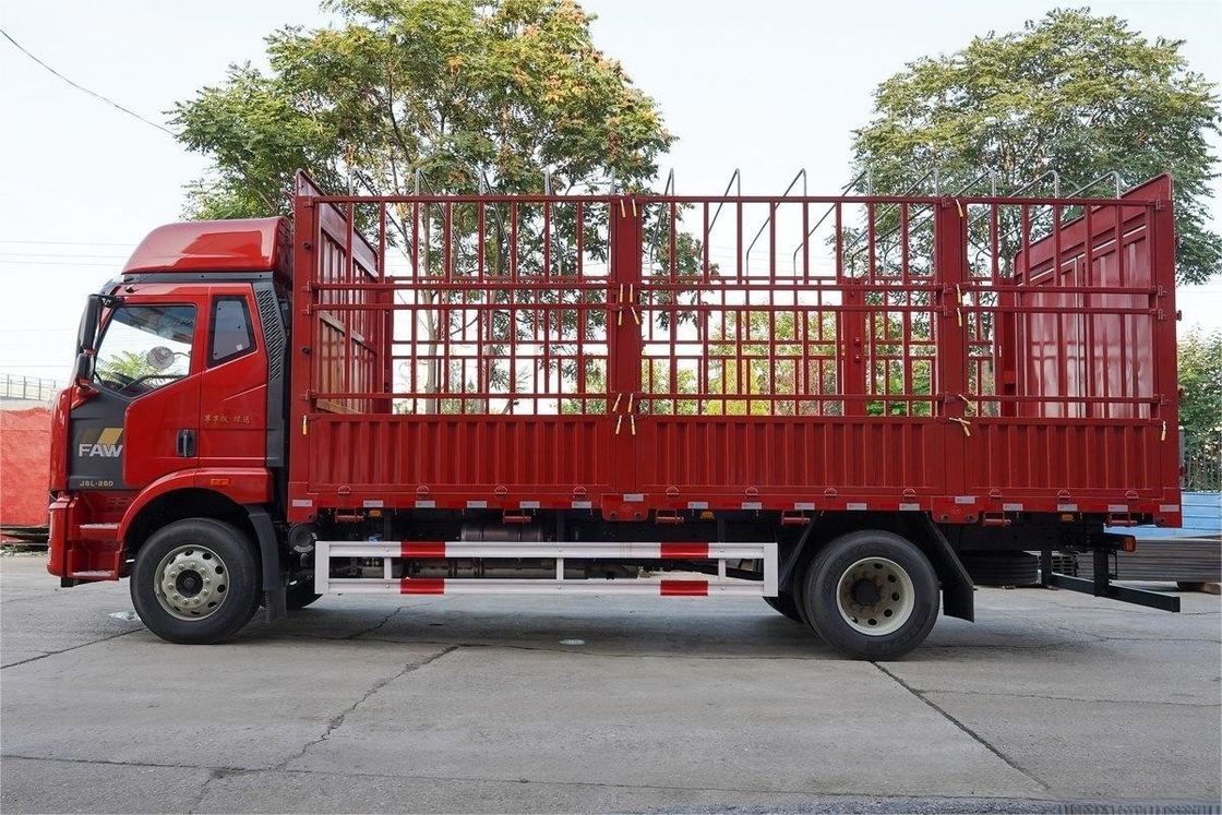 FAW Jiefang Truk Satu Baris Dan Setengah Kursi 260HP 8-Speed Diesel 4X2 6.75m Fence Truck