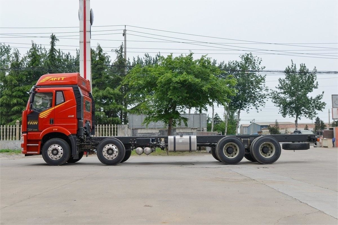 FAW Jiefang Heavy Truck High Top 10-Speed Diesel 8X4 320HP 9.5m Railings Carry Truck Chassis