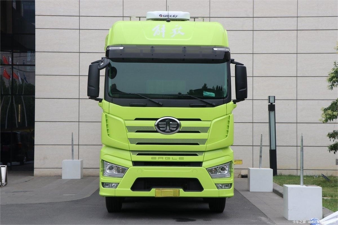 Jiefang Heavy Fence Truck Green Body High Roof 460HP 8X4 9.4m 12 speed truk diesel