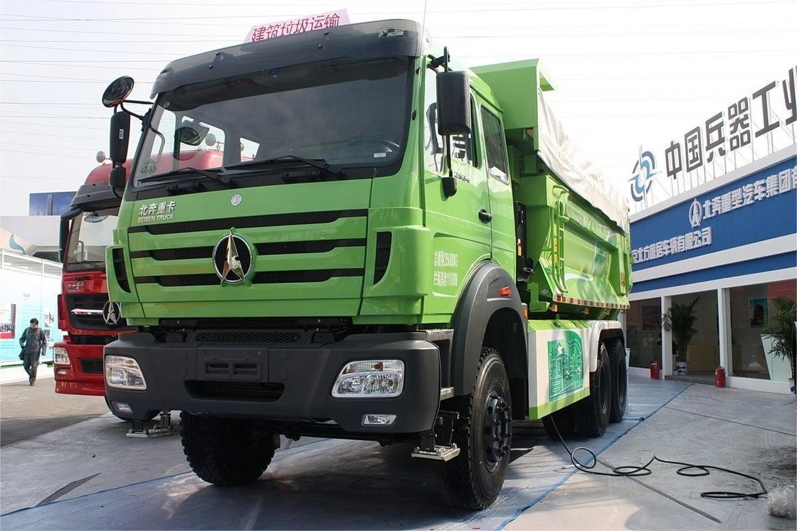 Beiben Heavy Truck 336HP 6X4 5.6m Diesel 12 Gears U-Shaped Muck Truck Dengan Tutup Tarpaulin