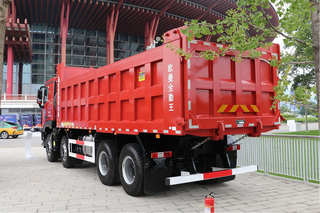 Foton Dump Truck 15 Ton 580 Kekuatan kuda 8X4 7.6M Red Body Double Rear Axle U-Shaped Cargo Box