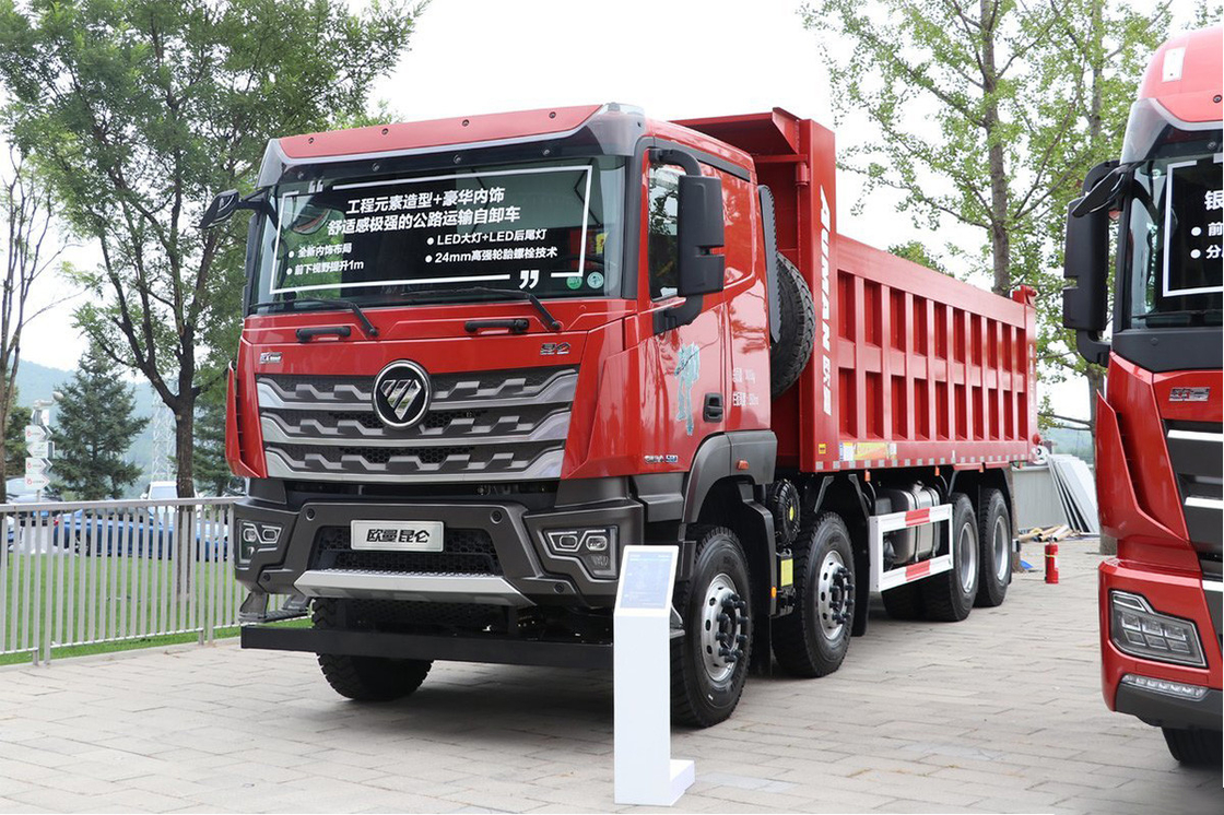 Foton Dump Truck 15 Ton 580 Kekuatan kuda 8X4 7.6M Red Body Double Rear Axle U-Shaped Cargo Box