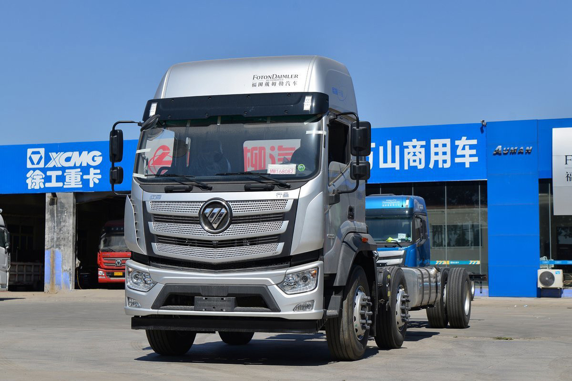 Single Row And Half Seats Foton Auman Truck High Roof Diesel 245HP 6X2 8.6m Chassis Truk