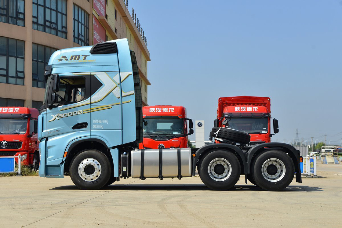 Shacman Heavy Truck Air-Conditioning High-Roof Shroud 560 Kekuatan kuda 16-Speed 6X4 AMT Traktor