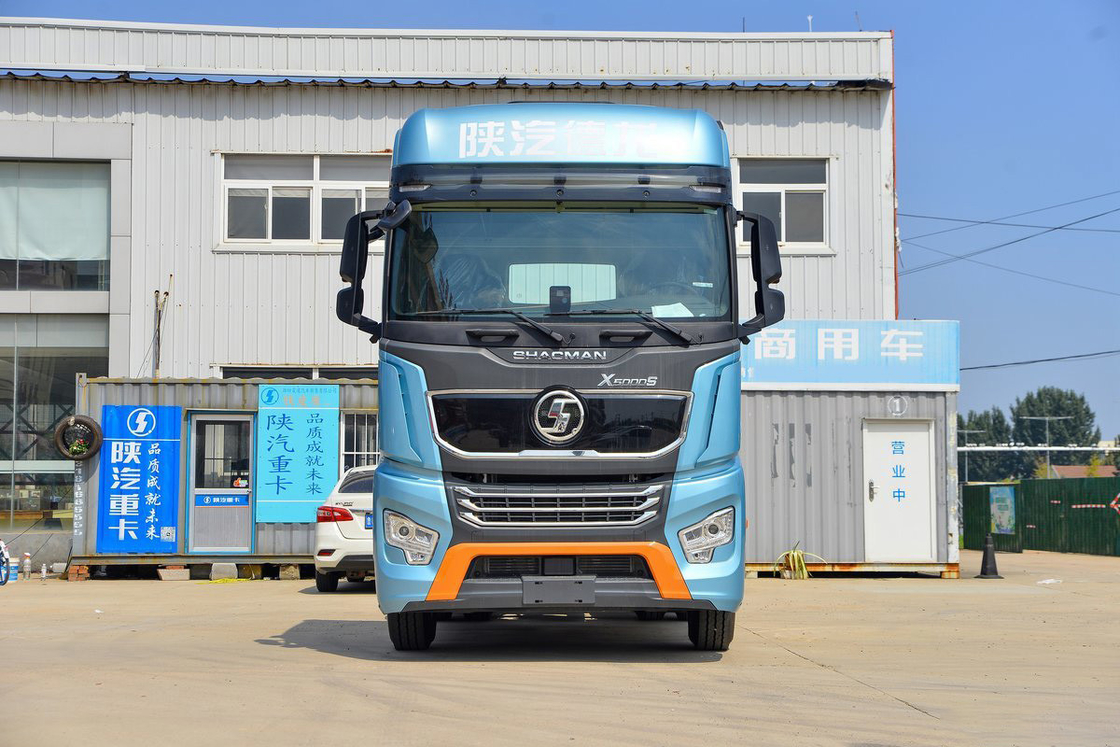 Shacman Heavy Truck Air-Conditioning High-Roof Shroud 560 Kekuatan kuda 16-Speed 6X4 AMT Traktor