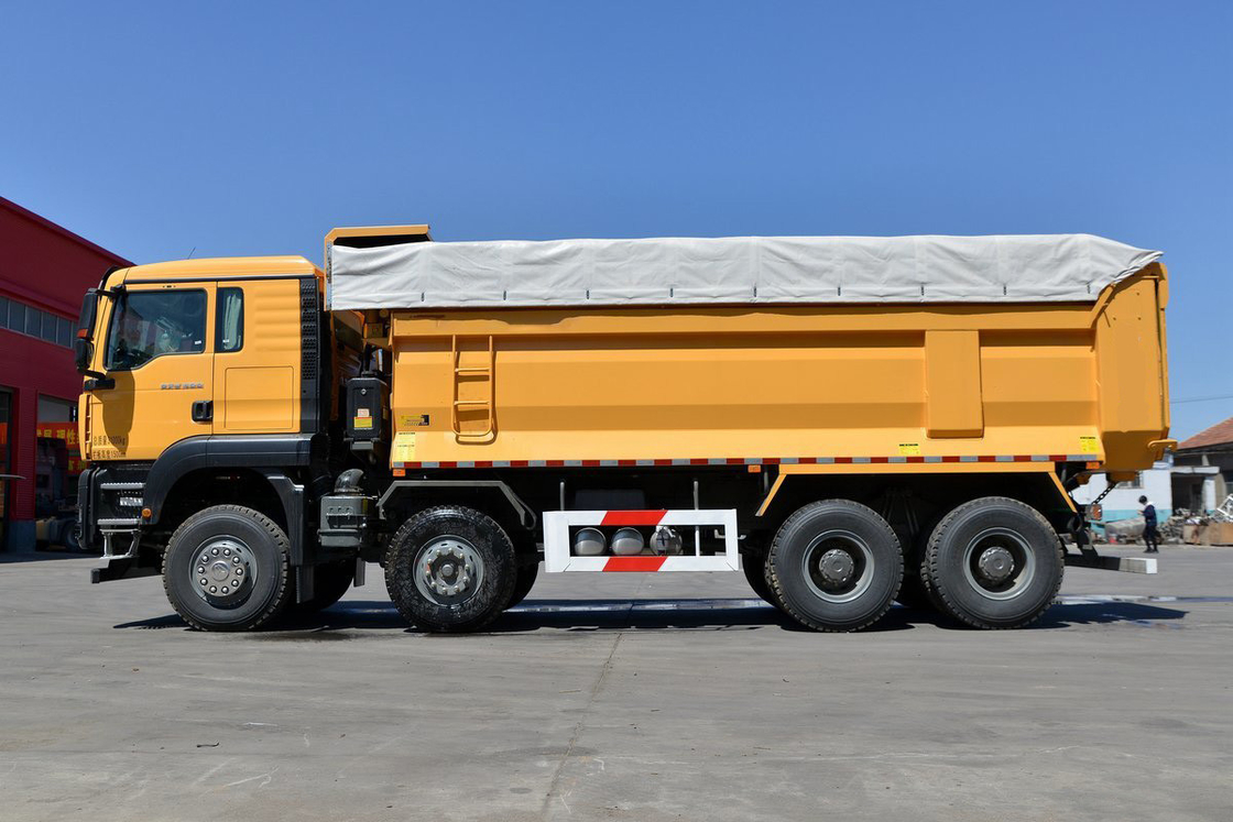 SITRAK Traktor Truk G7W Truk berat Diesel 400HP 8X4 6.8m Yellow Body Rear Dump Sinotruk