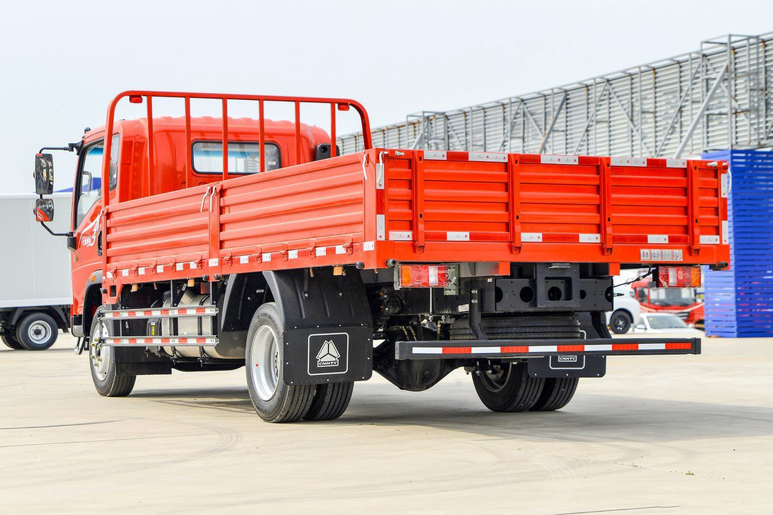 Sinotruk HOWO Truk Seri Titan-H Diesel 8-Speed 170hp 5,2 meter setengah sisi kotak kargo