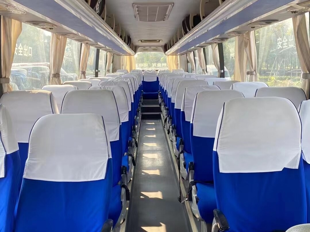 Bus Gereja Bekas 2+2 Layout 49 - 51 Seater Bus Dengan AC Kulit Kursi Bus Pelatih KLQ6119