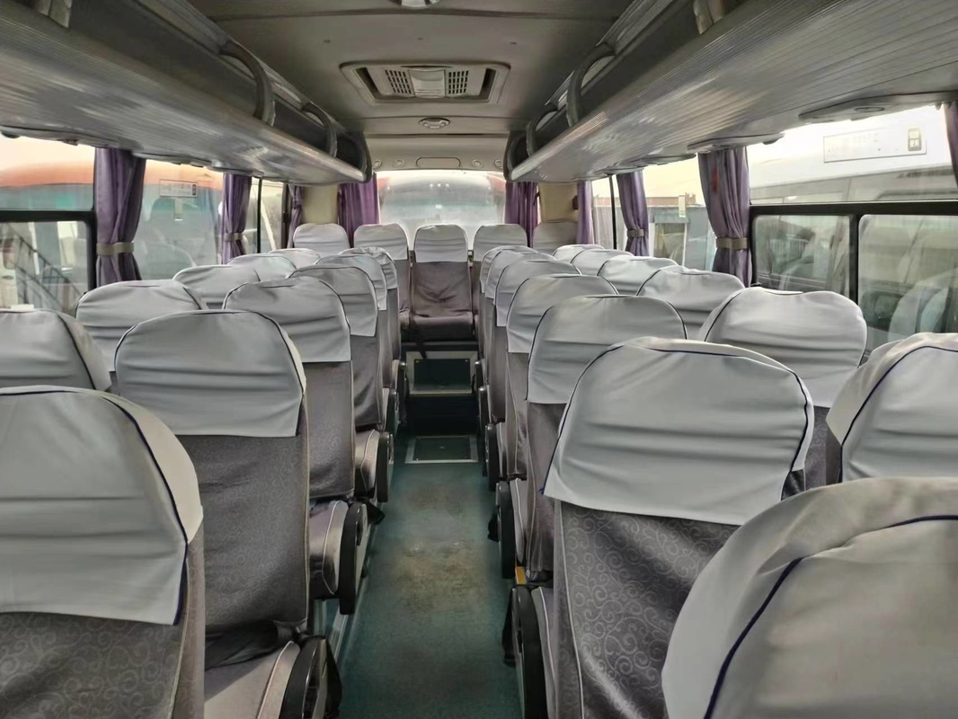 39 tempat duduk YUTONG Bus ZK6888 Bus Diesel bekas Kereta tangan kedua Euro III Emission Baggage Rack