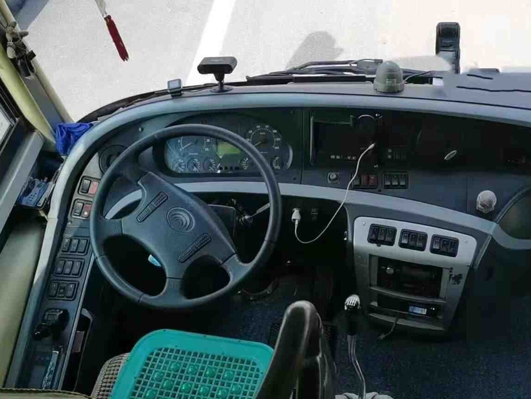 2nd Hand Yutong Passenger Bus Zk6122 Kapasitas Besar Bagasi Mesin Weichai 336hp A/C